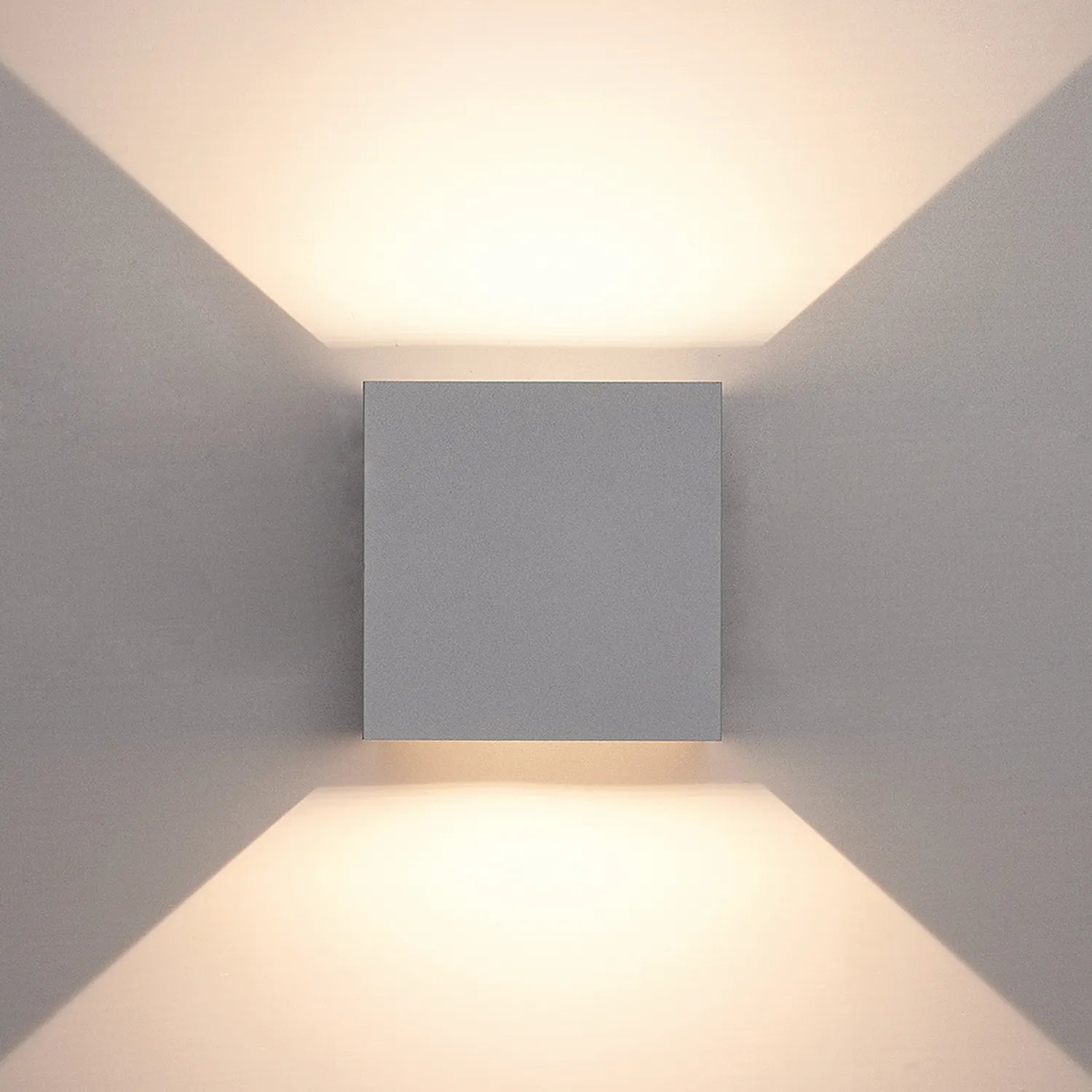 Aplique LED de parede com ângulo ajustável cúbico  2 x 5W