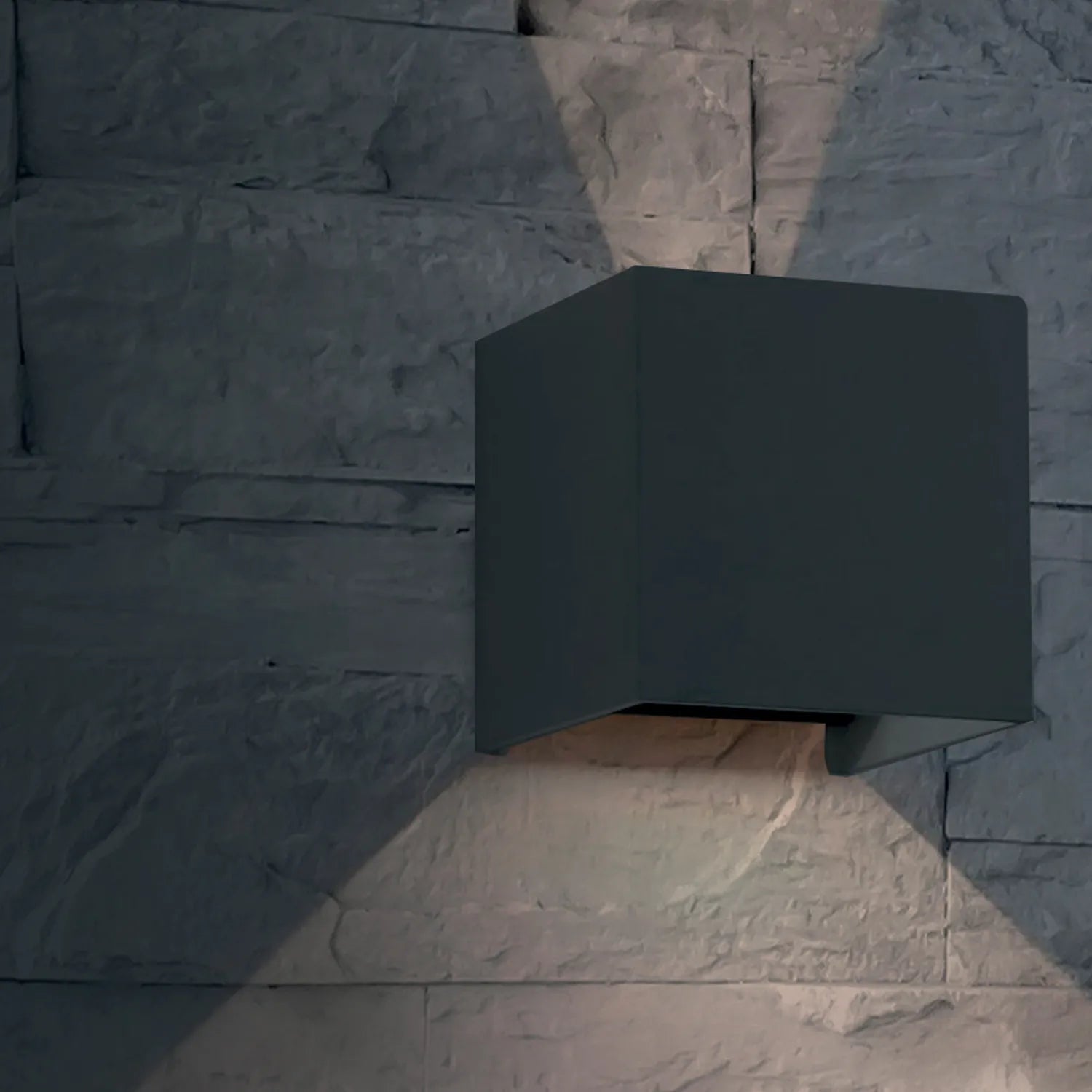 Aplique LED de parede com ângulo ajustável cúbico  2 x 5W