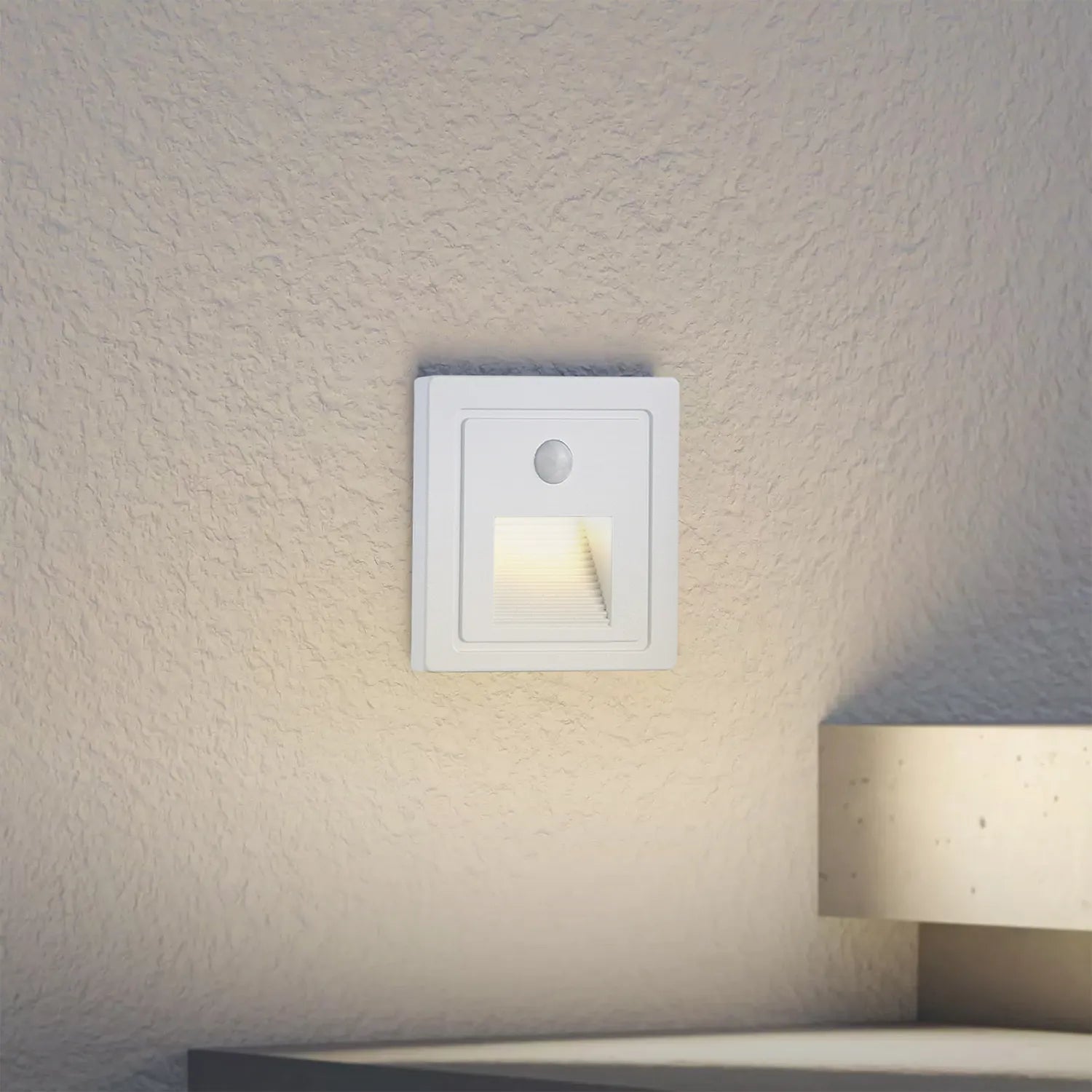 Balizador LED de parede 2W com sensor