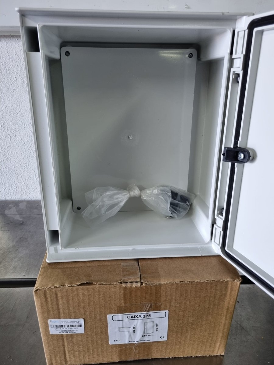 Caixa de Comandos FRL325 (L)250 x (A)300 x (P)140 mm - Boutique das Lâmpadas