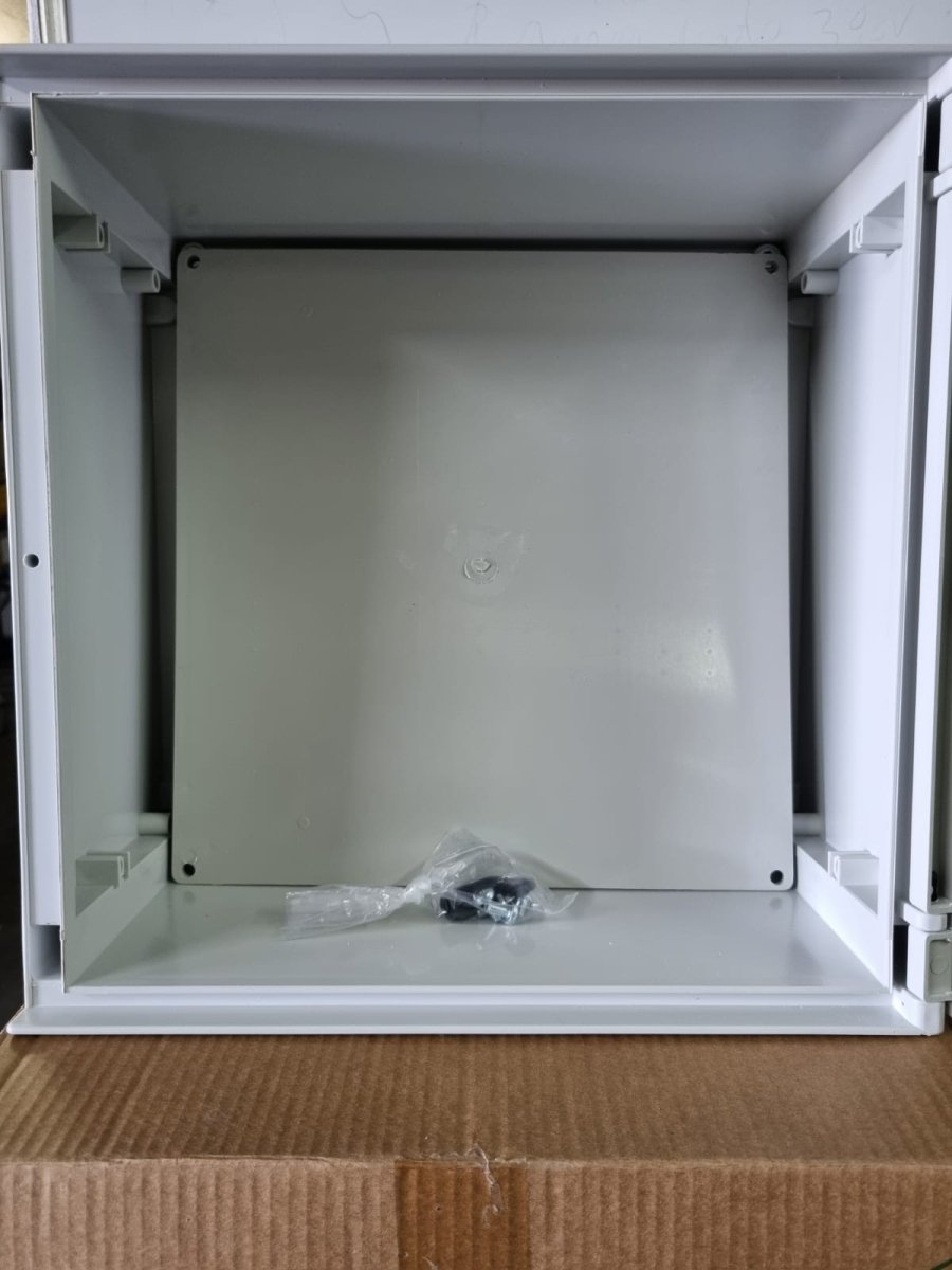 Caixa de Comandos FRL44 (L)400x(A)400x(P)200mm c/Platina - Boutique das Lâmpadas